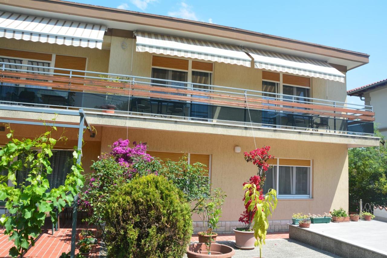 Apartments Orange Lovran Exterior foto