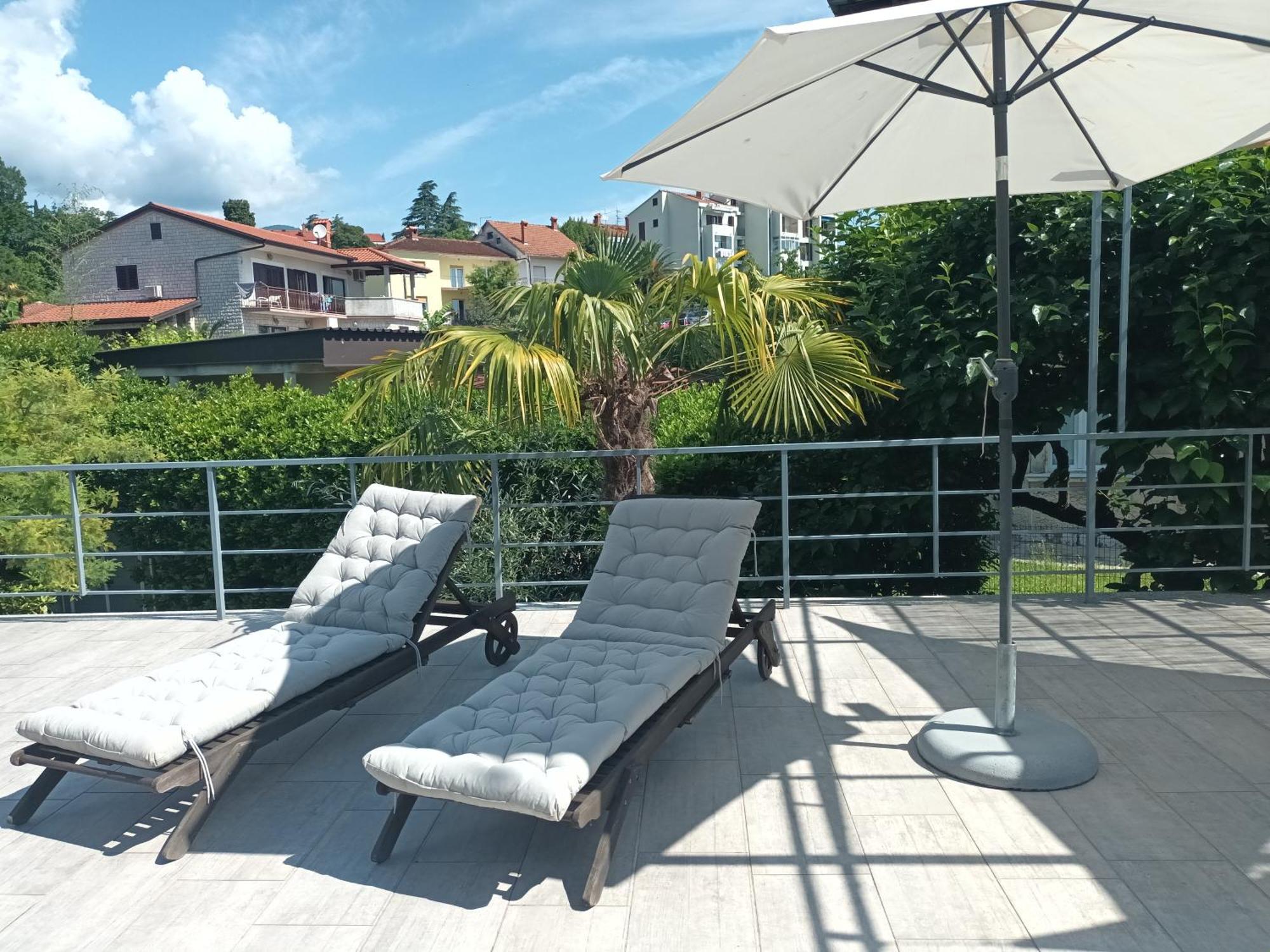 Apartments Orange Lovran Exterior foto