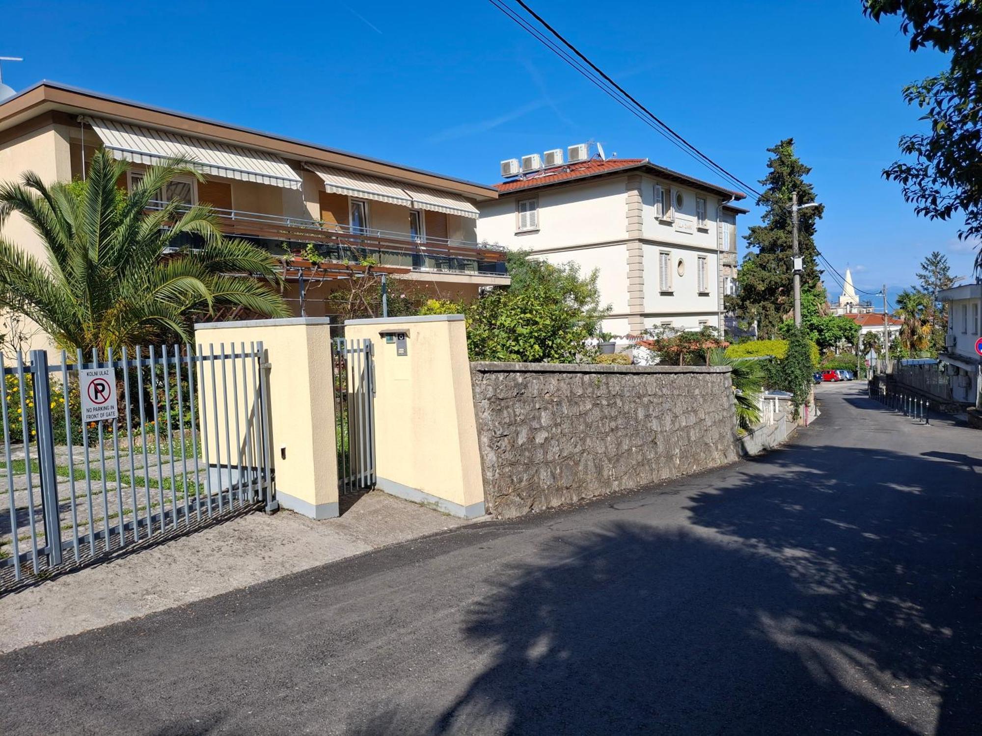 Apartments Orange Lovran Exterior foto