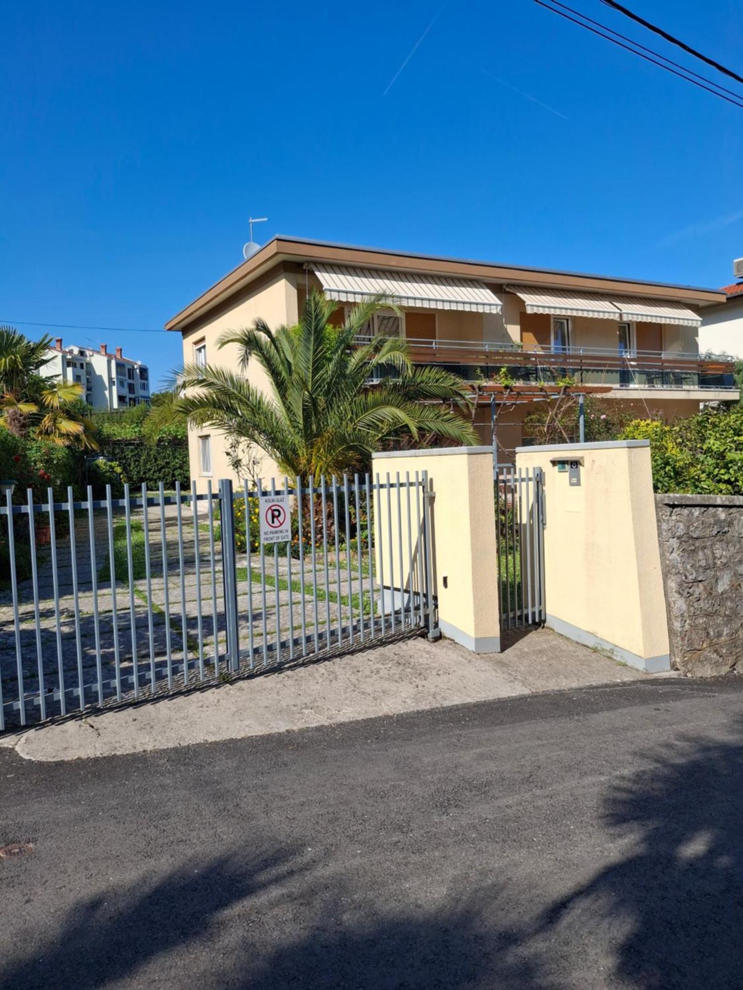 Apartments Orange Lovran Exterior foto